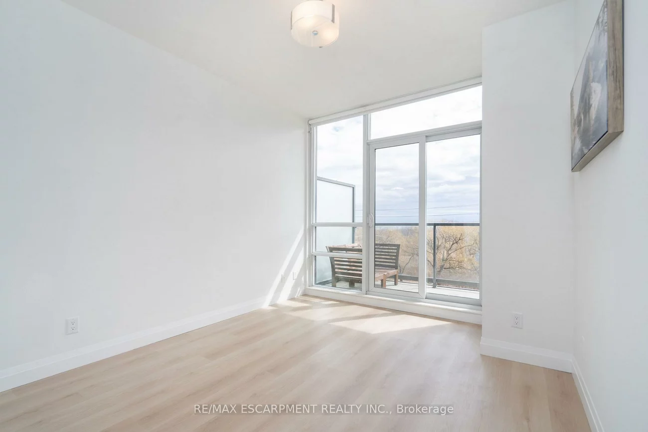 2230, Lake shore, Mimico, Toronto