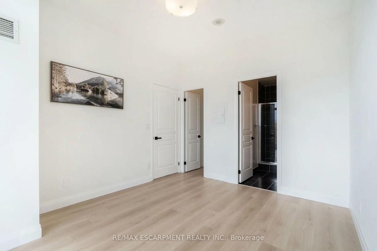 2230, Lake shore, Mimico, Toronto