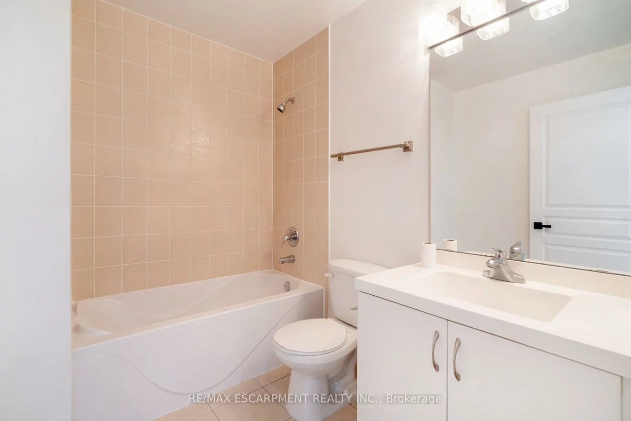 2230, Lake shore, Mimico, Toronto