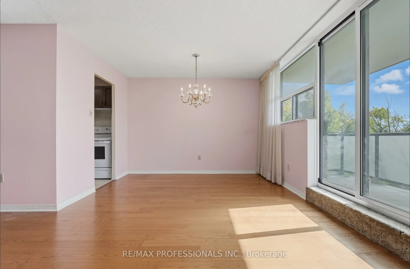 2130, Weston, Weston, Toronto