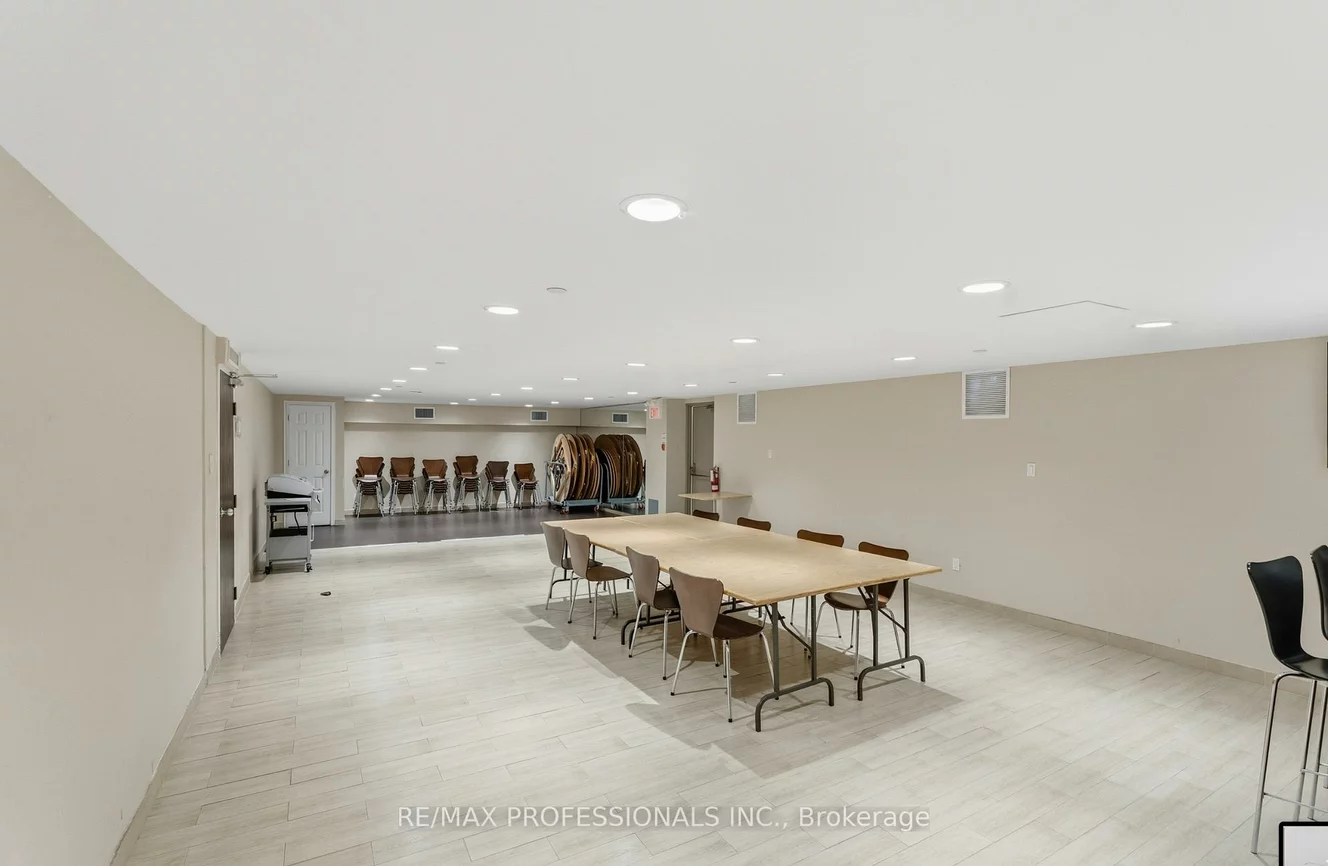 2130, Weston, Weston, Toronto