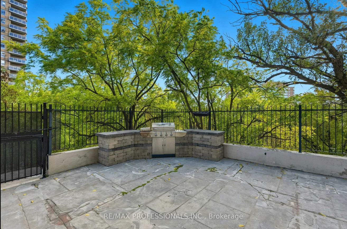 2130, Weston, Weston, Toronto