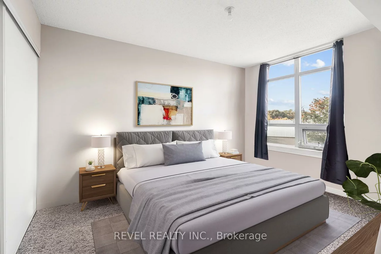 812, Lansdowne, Dovercourt-Wallace Emerson-Junction, Toronto