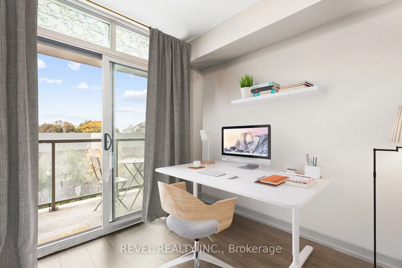 812, Lansdowne, Dovercourt-Wallace Emerson-Junction, Toronto