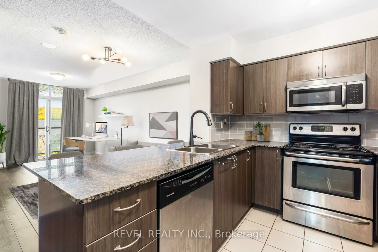 812, Lansdowne, Dovercourt-Wallace Emerson-Junction, Toronto