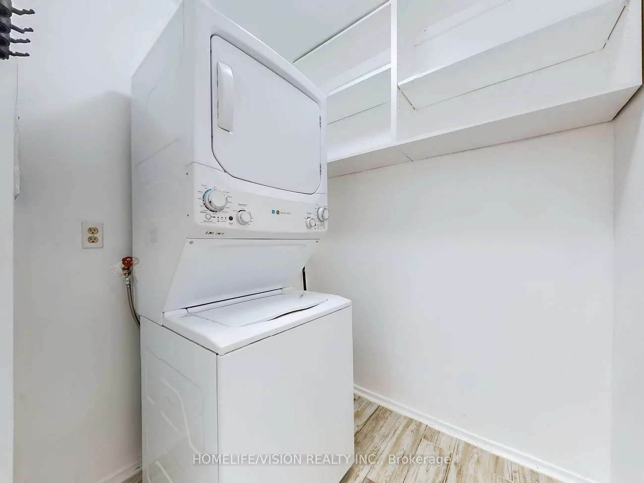 9, Four Winds, York University Heights, Toronto