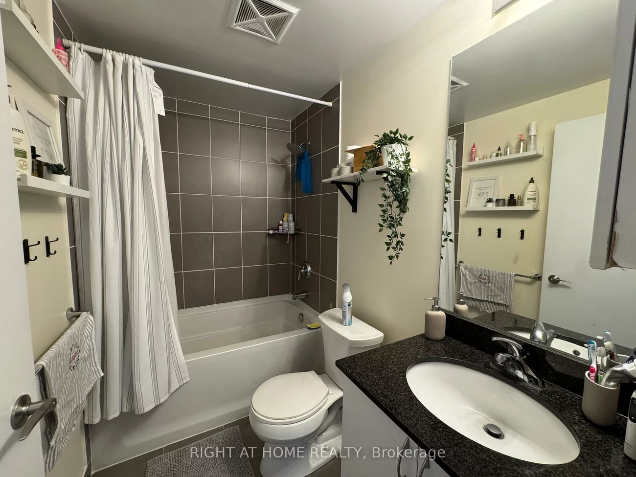 36, Via Bagnato, Yorkdale-Glen Park, Toronto