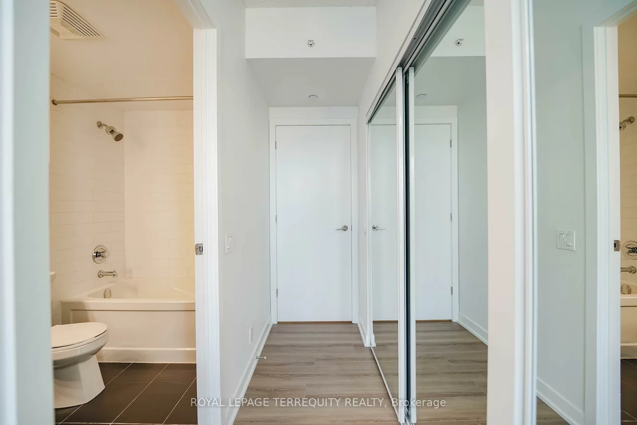 2200, Lakeshore, Mimico, Toronto