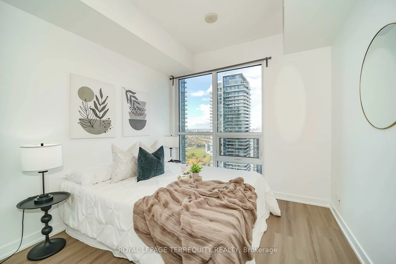 2200, Lakeshore, Mimico, Toronto
