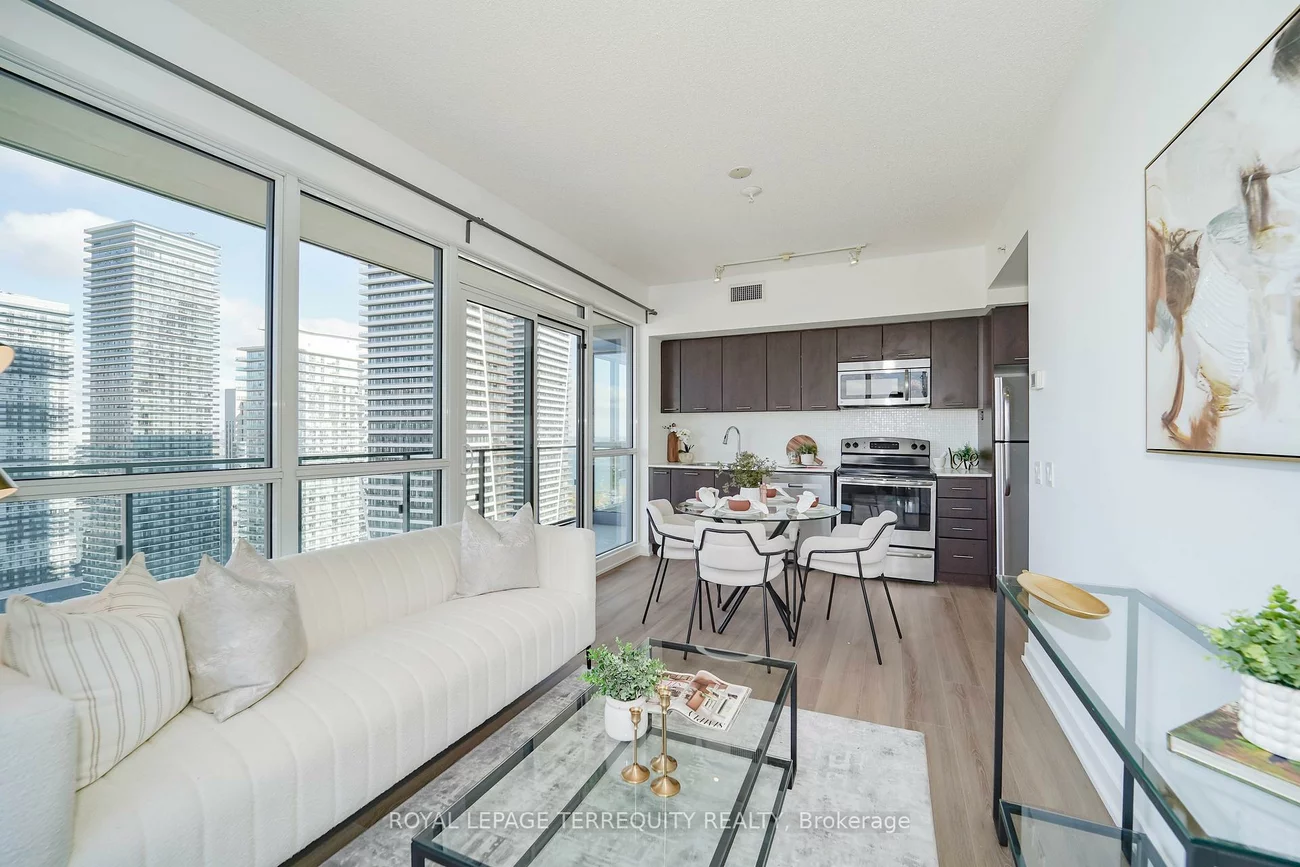 2200, Lakeshore, Mimico, Toronto