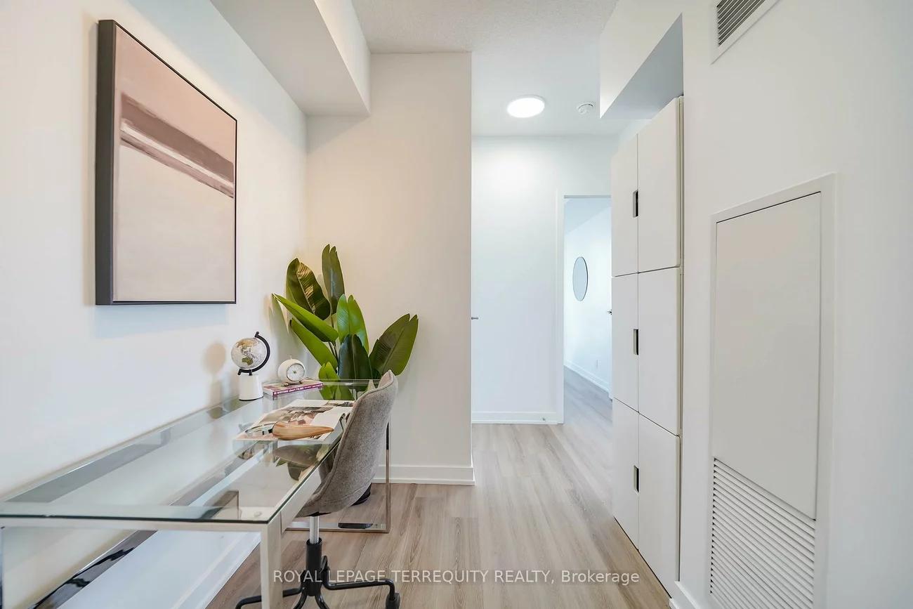 2200, Lakeshore, Mimico, Toronto