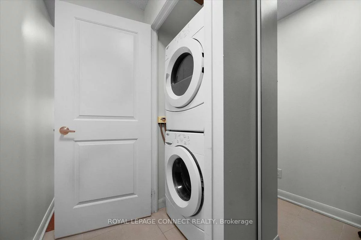 205, Sherway Gardens, Islington-City Centre West, Toronto