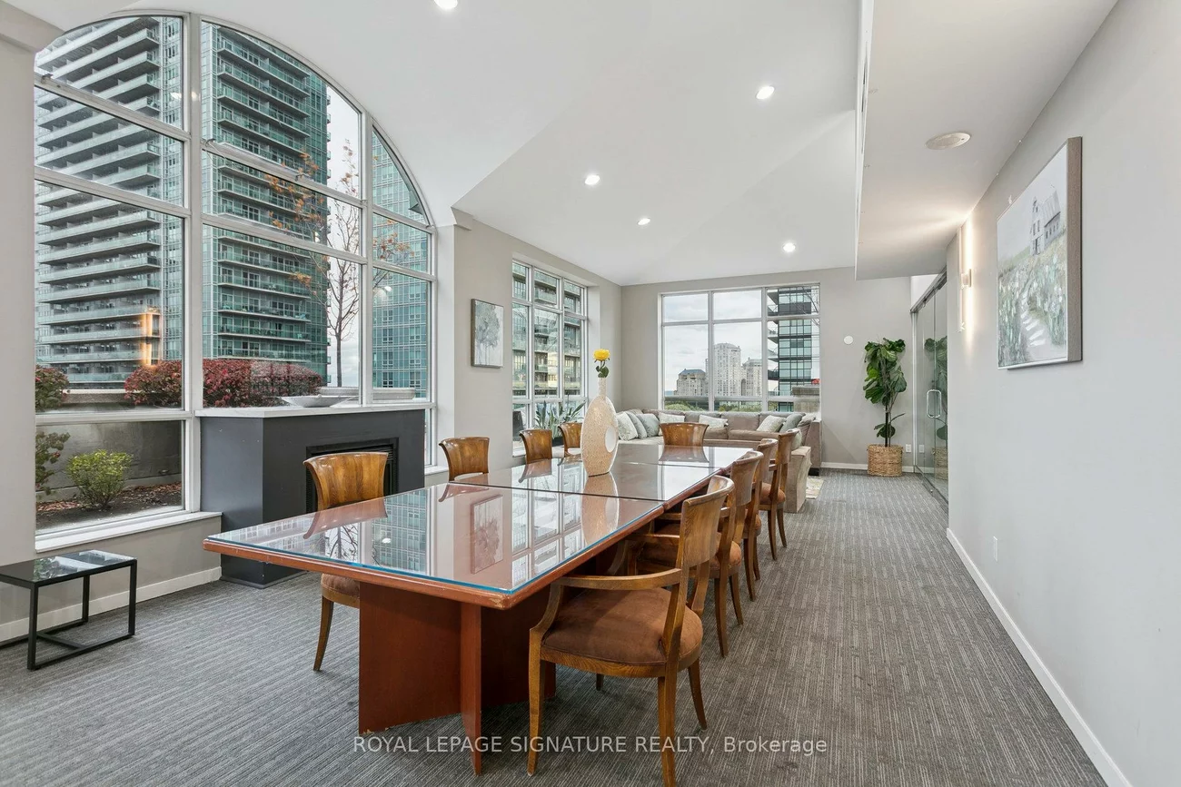 250, Manitoba, Mimico, Toronto