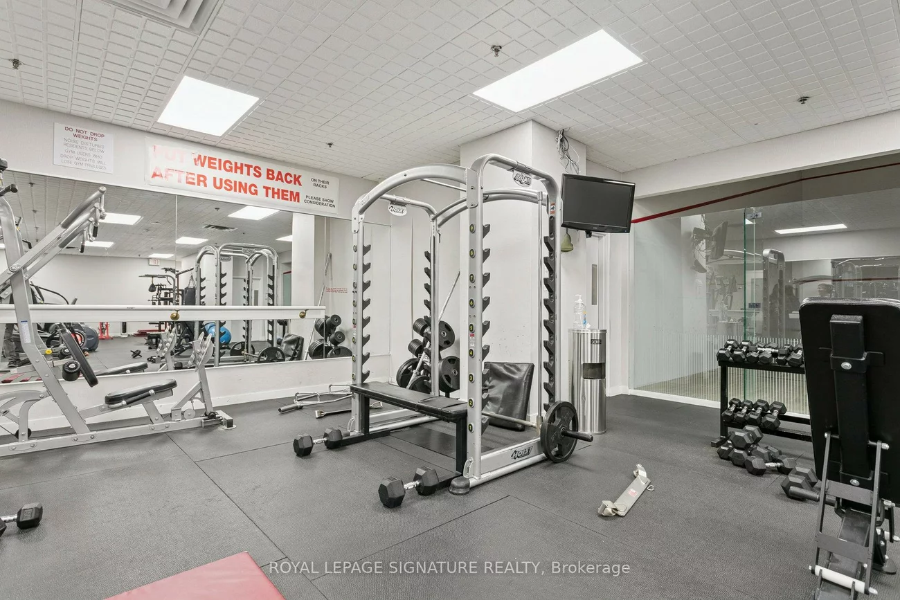 250, Manitoba, Mimico, Toronto