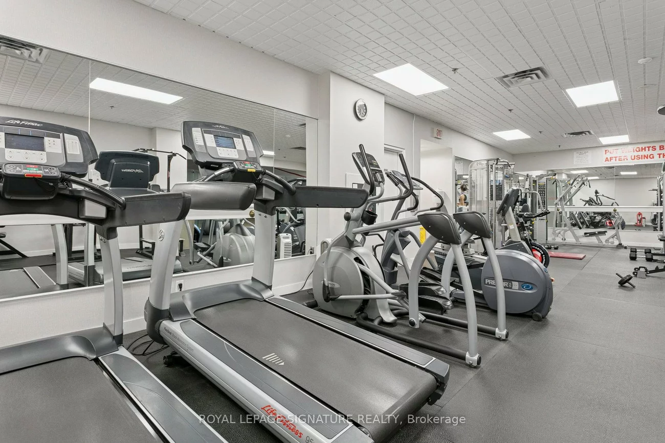 250, Manitoba, Mimico, Toronto