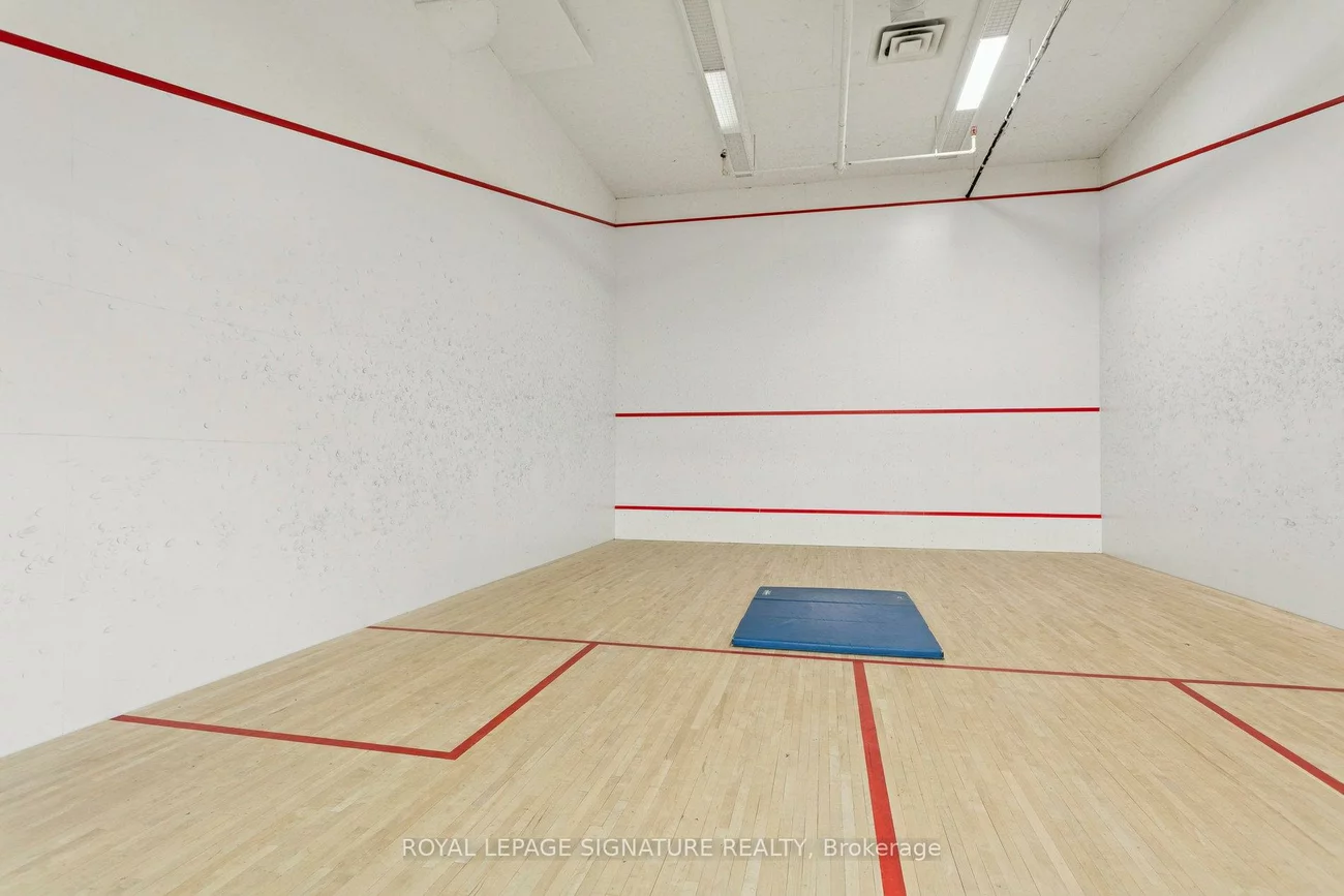 250, Manitoba, Mimico, Toronto