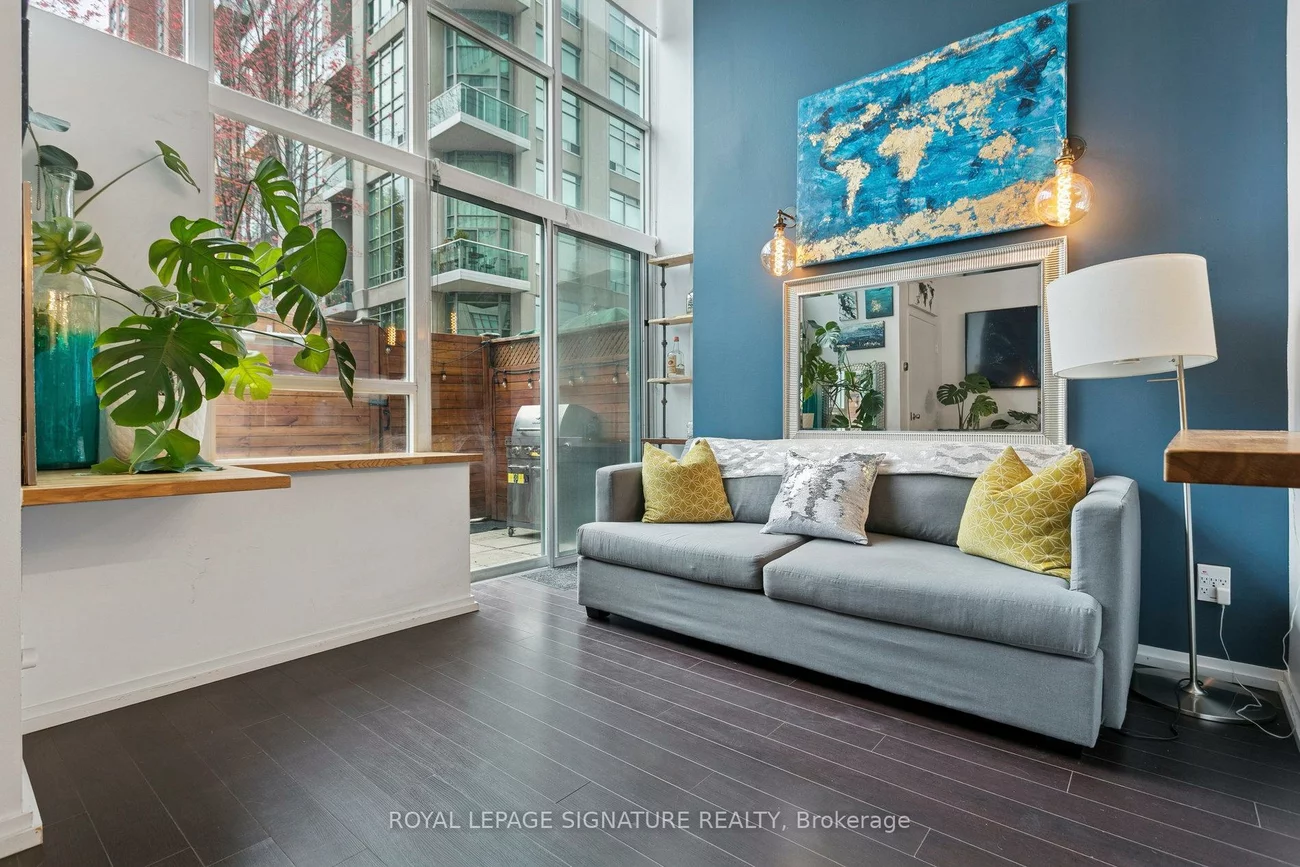 250, Manitoba, Mimico, Toronto