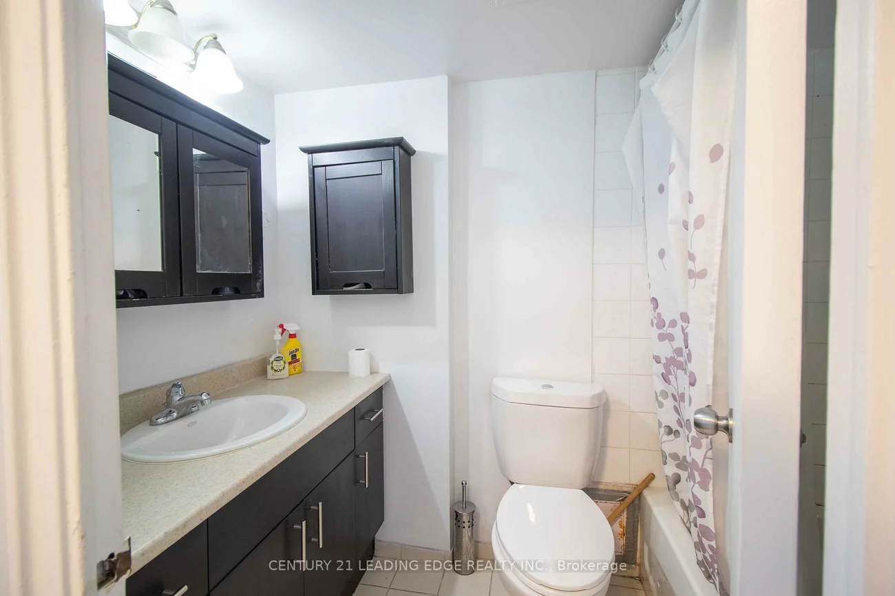 80, Grandravine, York University Heights, Toronto