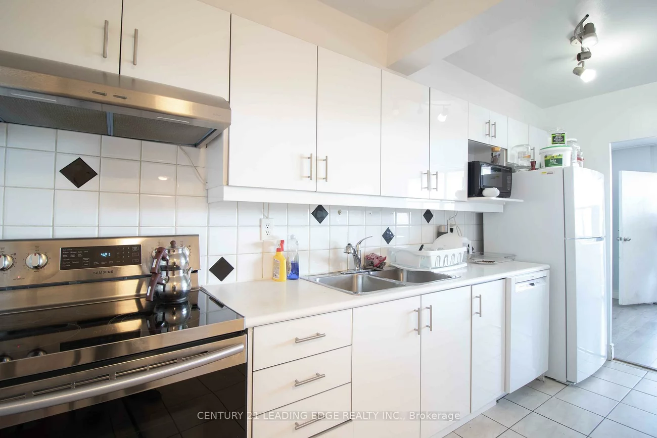 80, Grandravine, York University Heights, Toronto