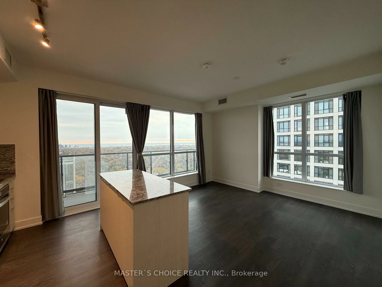 5, Mabelle, Islington-City Centre West, Toronto