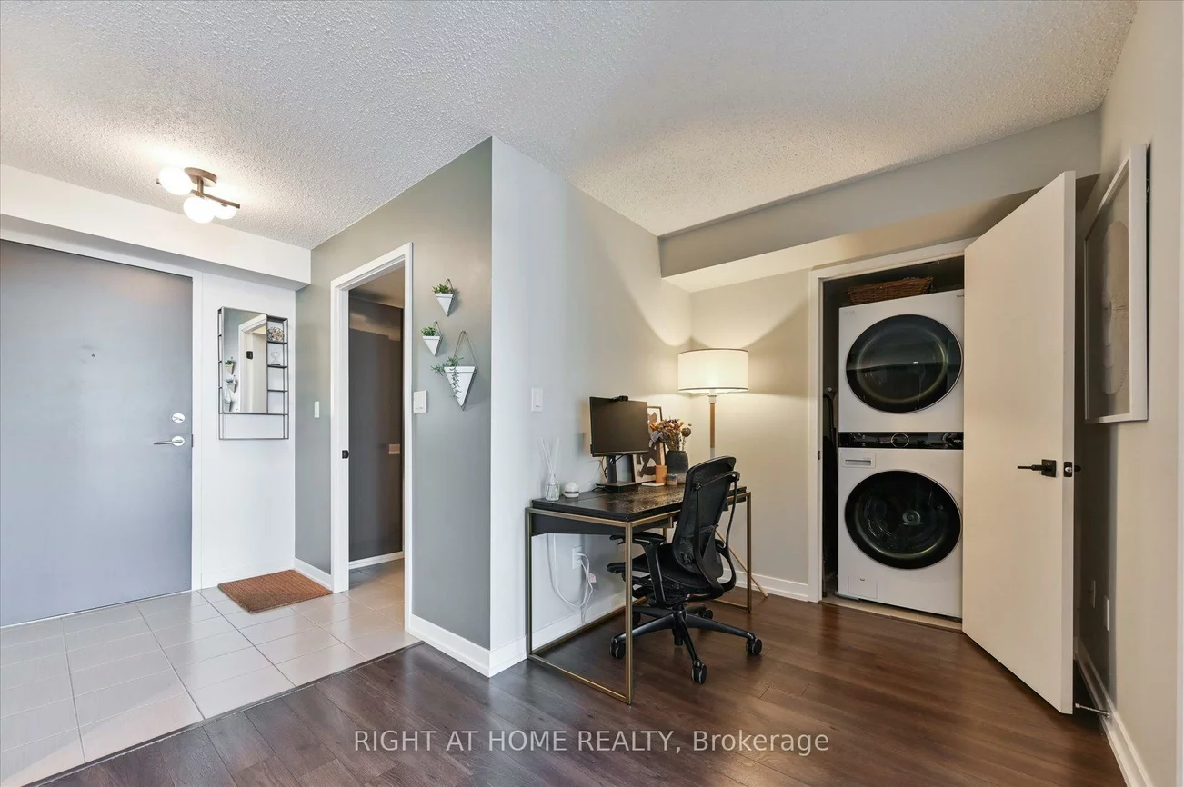 816, Lansdowne, Dovercourt-Wallace Emerson-Junction, Toronto