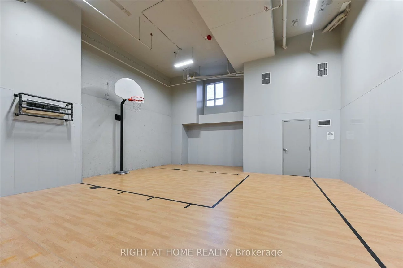 816, Lansdowne, Dovercourt-Wallace Emerson-Junction, Toronto