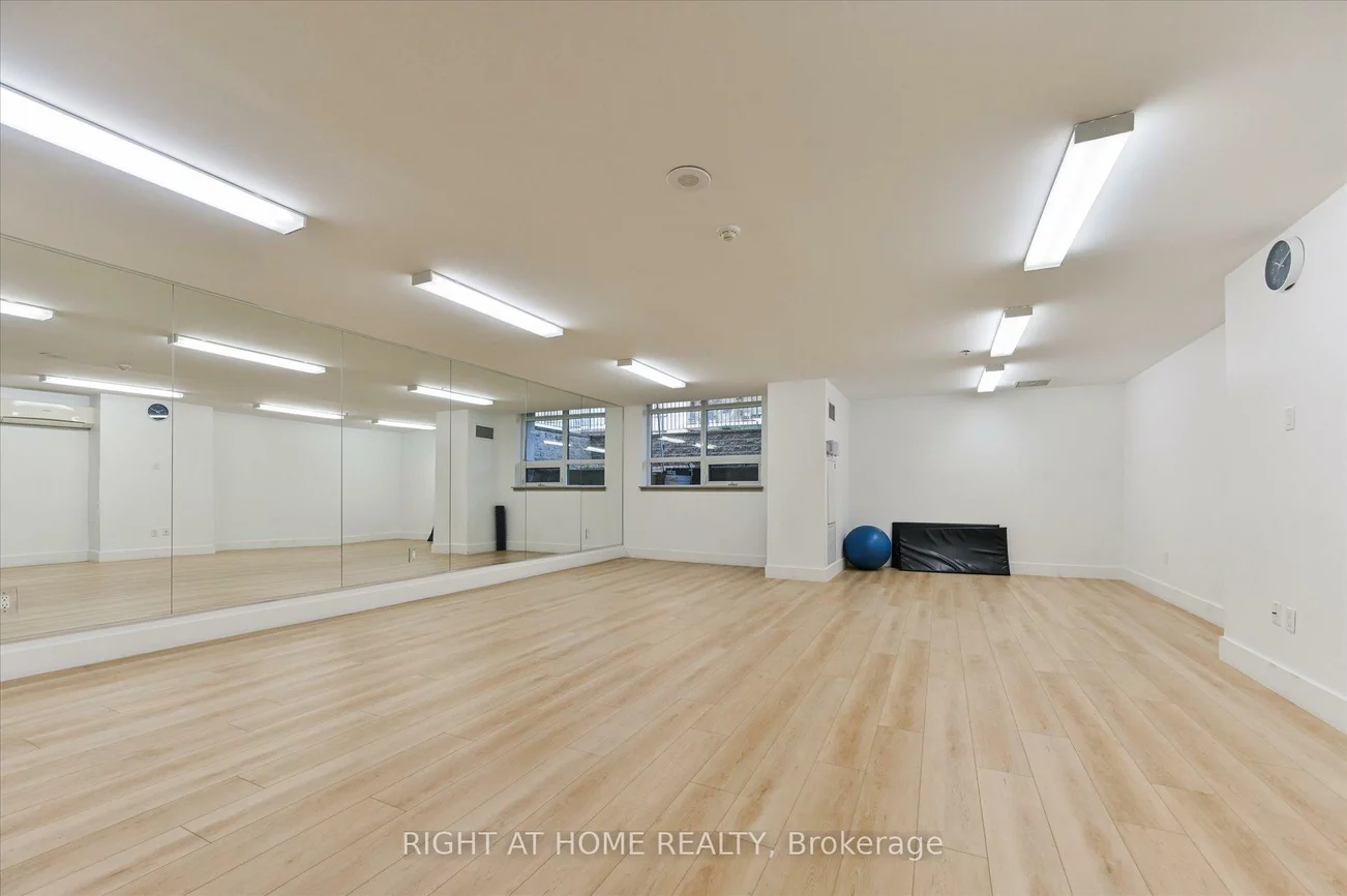 816, Lansdowne, Dovercourt-Wallace Emerson-Junction, Toronto