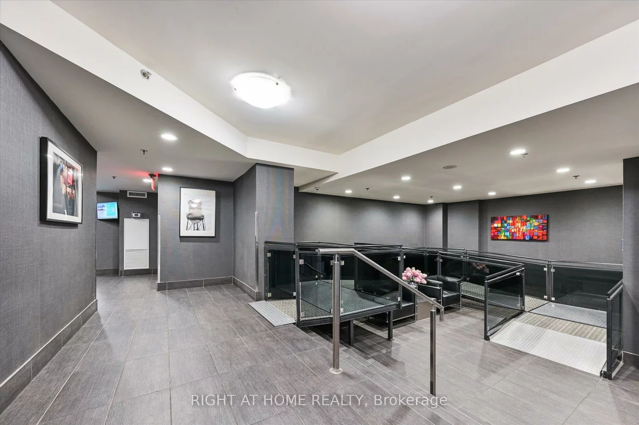 816, Lansdowne, Dovercourt-Wallace Emerson-Junction, Toronto