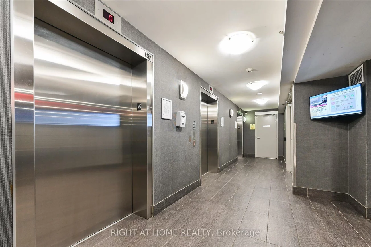 816, Lansdowne, Dovercourt-Wallace Emerson-Junction, Toronto