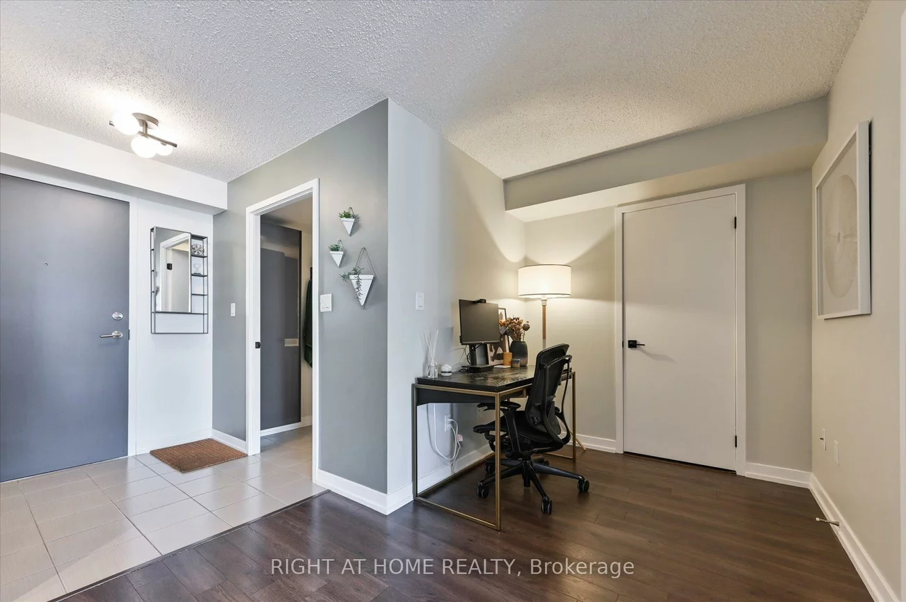 816, Lansdowne, Dovercourt-Wallace Emerson-Junction, Toronto