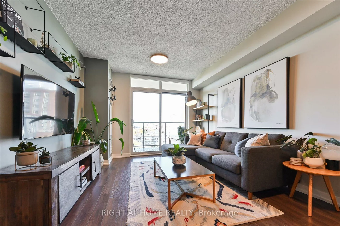 816, Lansdowne, Dovercourt-Wallace Emerson-Junction, Toronto