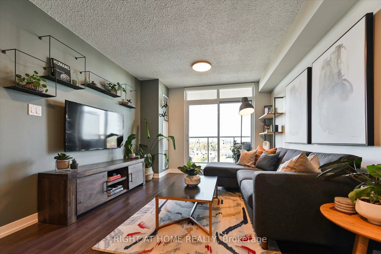 816, Lansdowne, Dovercourt-Wallace Emerson-Junction, Toronto