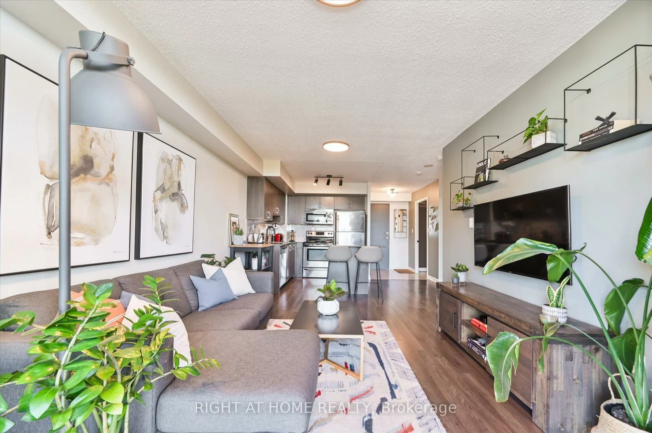 816, Lansdowne, Dovercourt-Wallace Emerson-Junction, Toronto