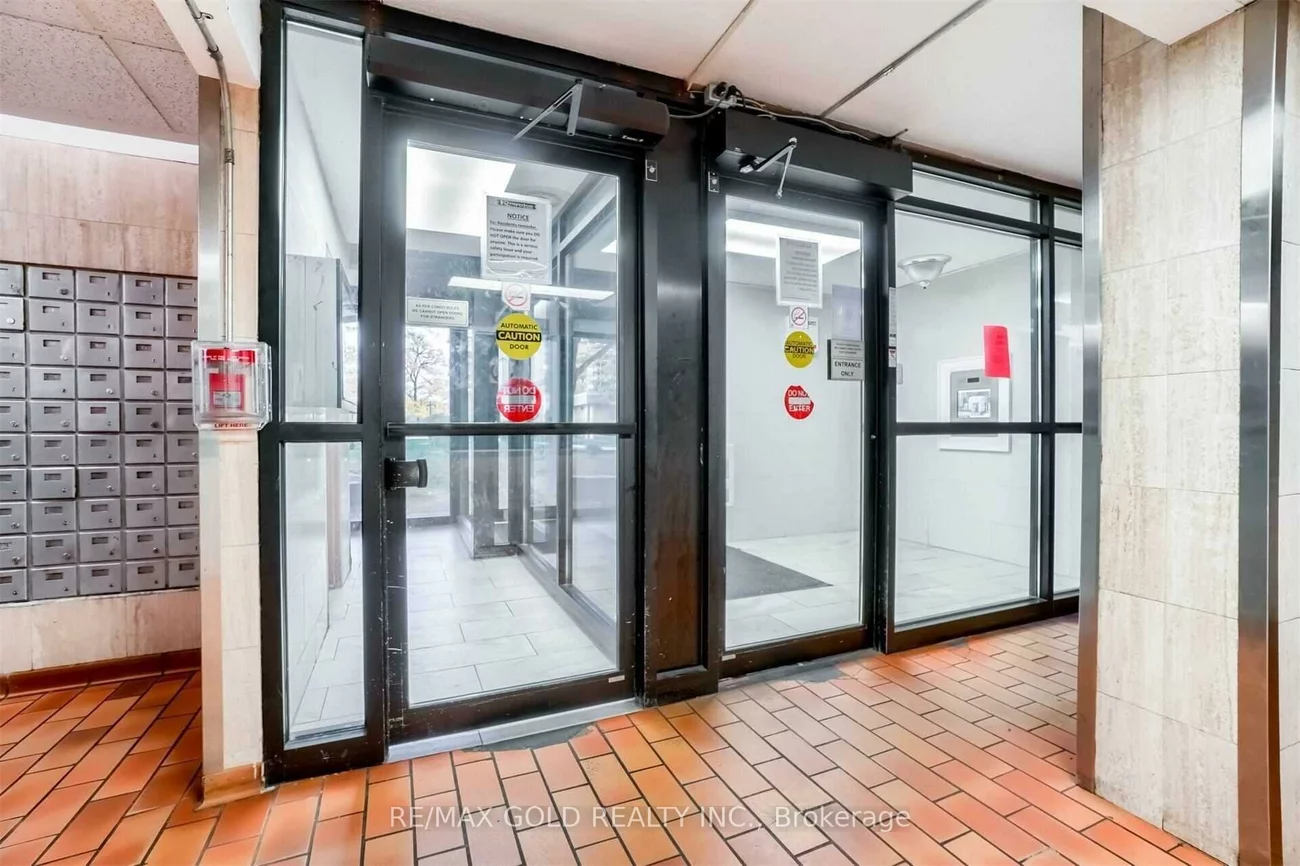 340, Dixon, Kingsview Village-The Westway, Toronto