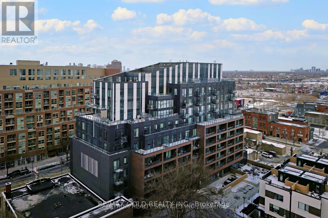 1808, St.Clair, Weston-Pellam Park, Toronto