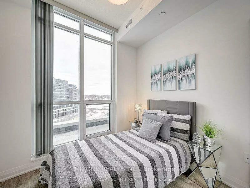 30, Gibbs, Islington-City Centre West, Toronto