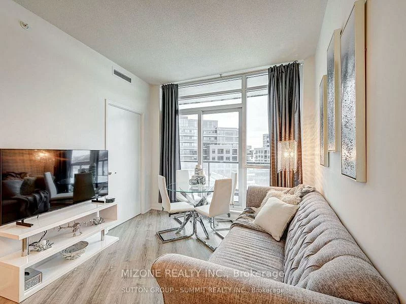 30, Gibbs, Islington-City Centre West, Toronto