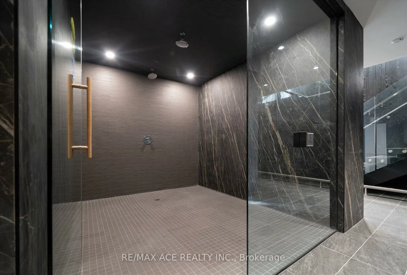 251, Manitoba, Mimico, Toronto