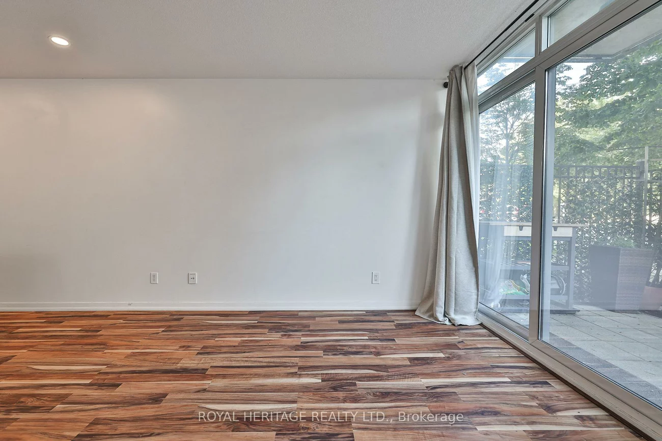 38, Joe Shuster, South Parkdale, Toronto