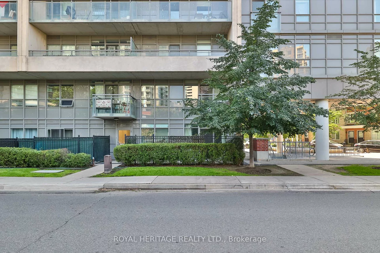 38, Joe Shuster, South Parkdale, Toronto