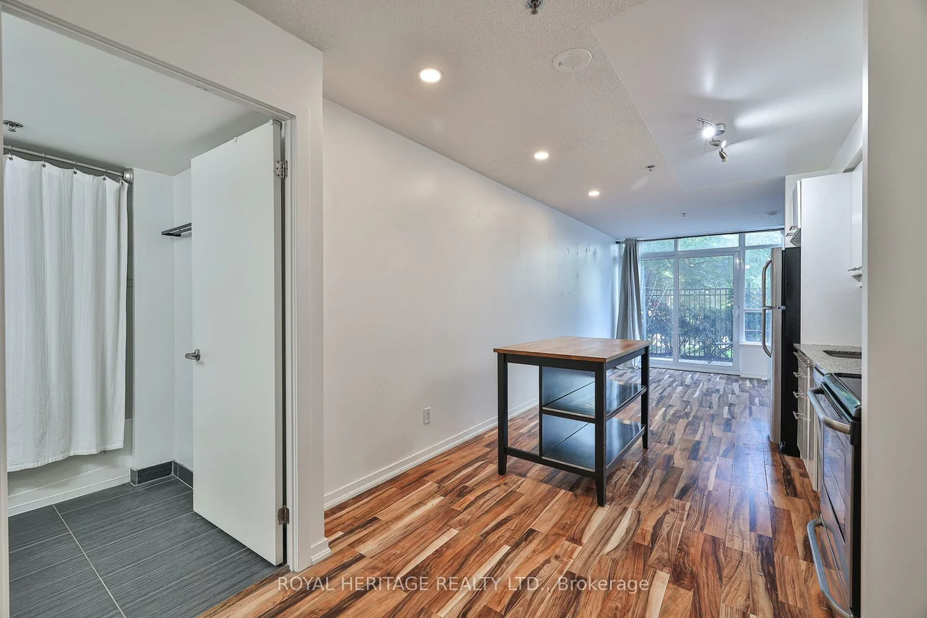 38, Joe Shuster, South Parkdale, Toronto