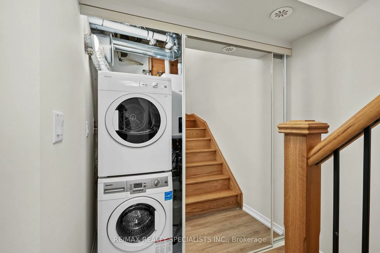 24, Fieldway, Islington-City Centre West, Toronto