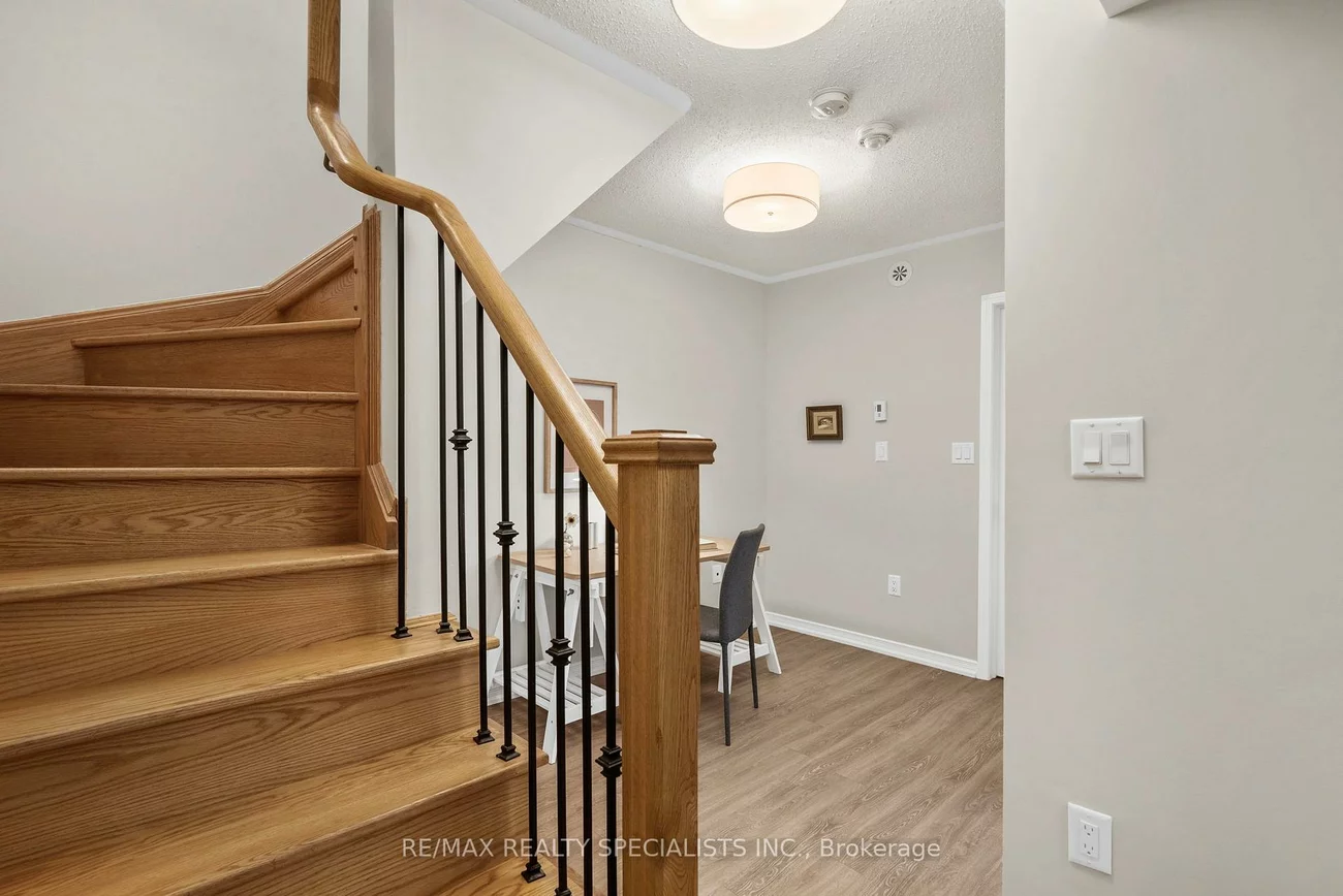 24, Fieldway, Islington-City Centre West, Toronto