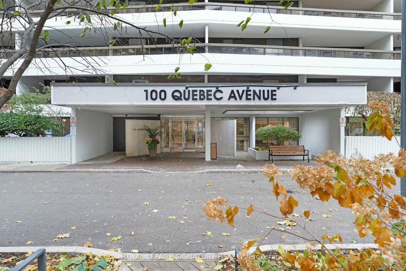 100, Quebec, High Park North, Toronto