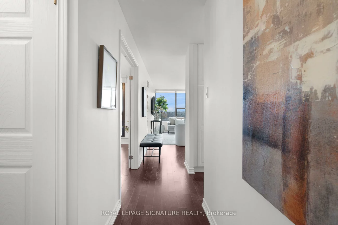 100, Quebec, High Park North, Toronto