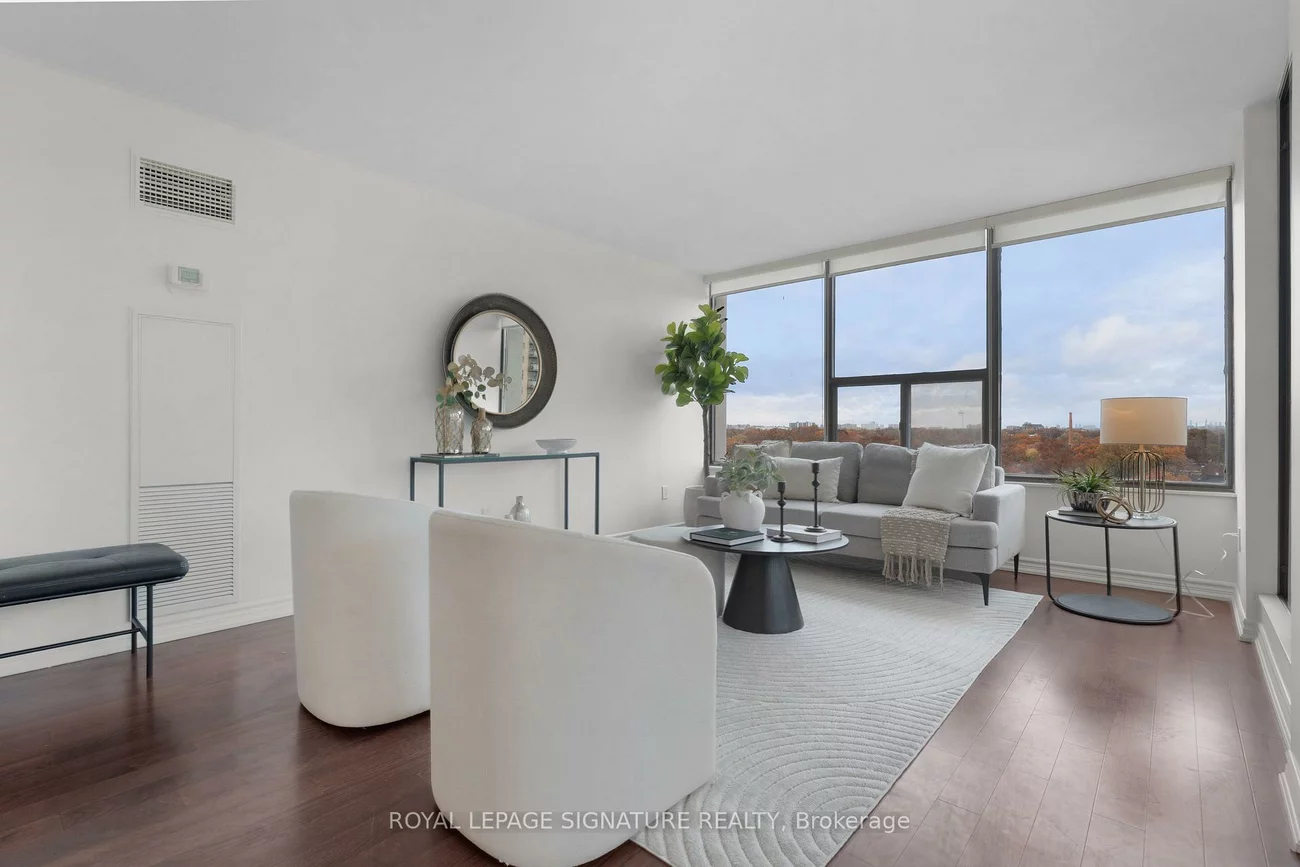 100, Quebec, High Park North, Toronto