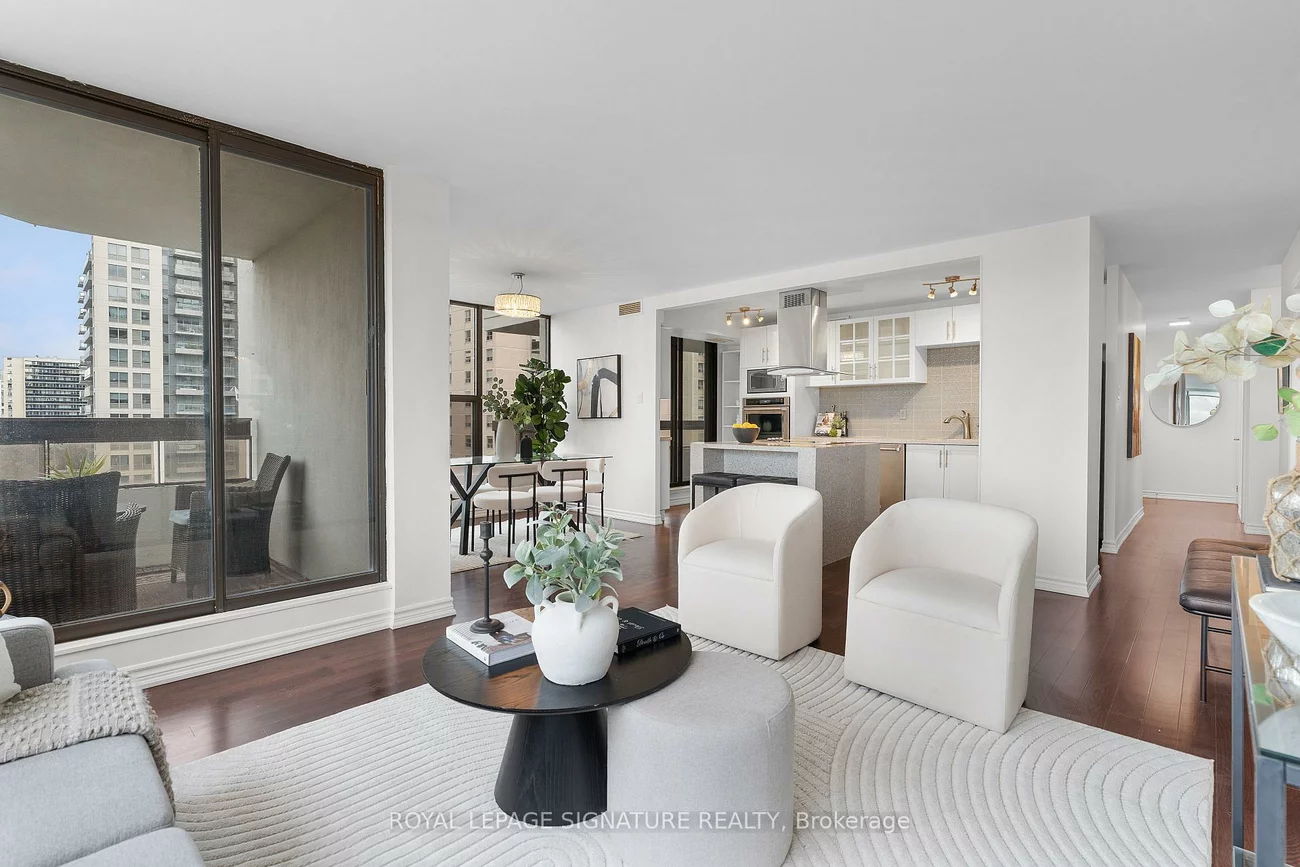 100, Quebec, High Park North, Toronto