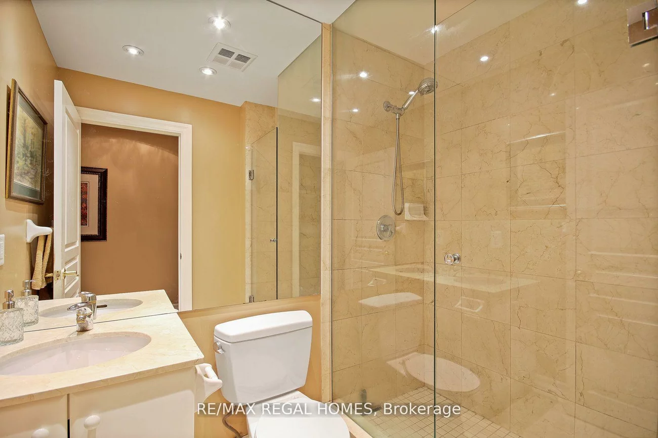 2083, Lake Shore, Mimico, Toronto