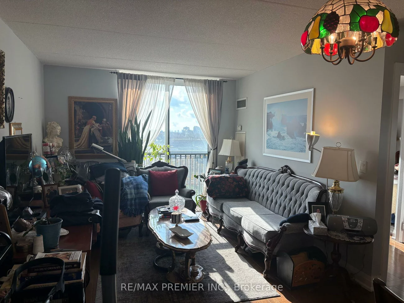 2737, Keele, Downsview-Roding-CFB, Toronto