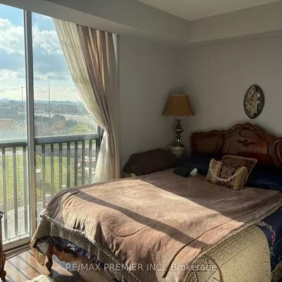 2737, Keele, Downsview-Roding-CFB, Toronto